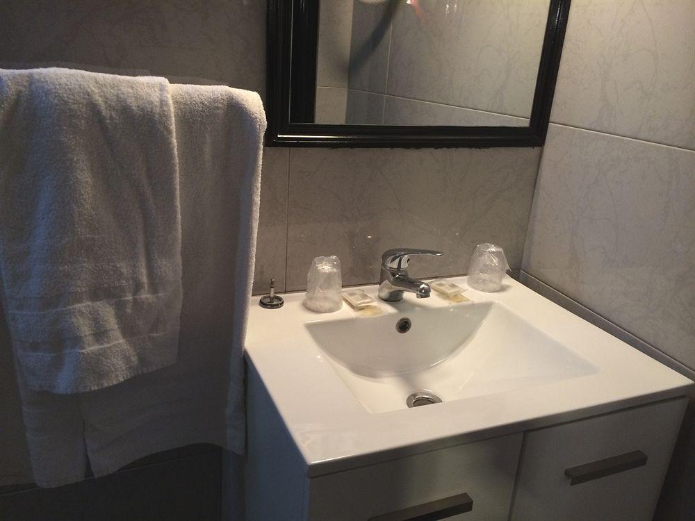 Hipotel Voltaire Bastille 3* París